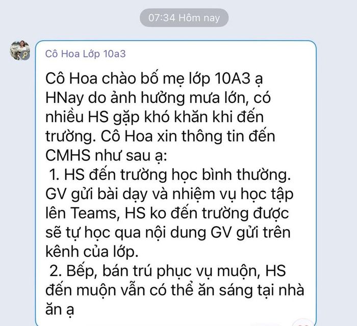 Phụ huynh nhận được tin nhắn từ giáo viên chủ nhiệm