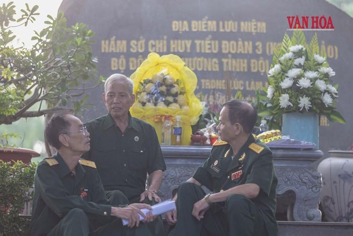 Sau 54 năm, những người lính năm xưa trở về nơi họ đã cống hiến một phần tuổi xuân, một phần xương máu của mình để cả dân tộc được sống trong hoà bình ngày hôm nay