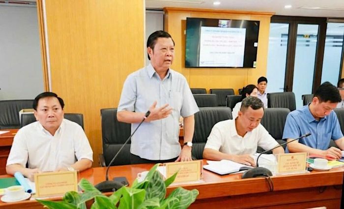 Ông Bùi Pháp, Chủ tịch HĐQT Tập đoàn Đức Long Gia Lai, phát biểu tại cuộc họp với Bộ Xây dựng và lãnh đạo các tỉnh Gia Lai, Đắk Lắk, Lâm Đồng