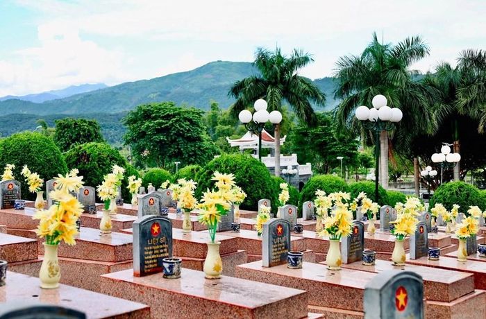 Mỗi phần mộ là một câu chuyện về lòng yêu nước, những năm tháng chiến đấu, hy sinh và khát vọng hòa bình