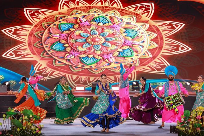  Đoàn nghệ thuật Ấn Độ biểu diễn tại Festival Thăng Long - Hà Nội 2026. Ảnh: Khánh Hoà - TTXVN 