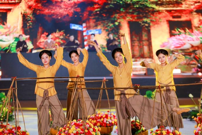  Biểu diễn nghệ thuật tại lễ khai mạc Festival Thăng Long - Hà Nội 2026. Ảnh: Khánh Hoà - TTXVN 