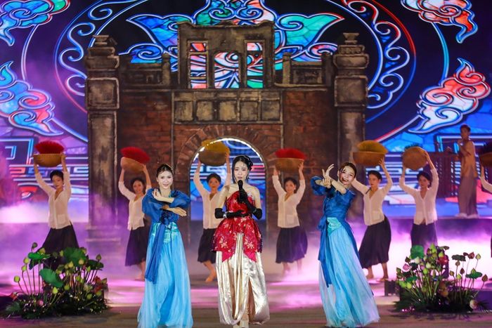  Biểu diễn nghệ thuật tại lễ khai mạc Festival Thăng Long - Hà Nội 2026. Ảnh: Khánh Hoà - TTXVN 