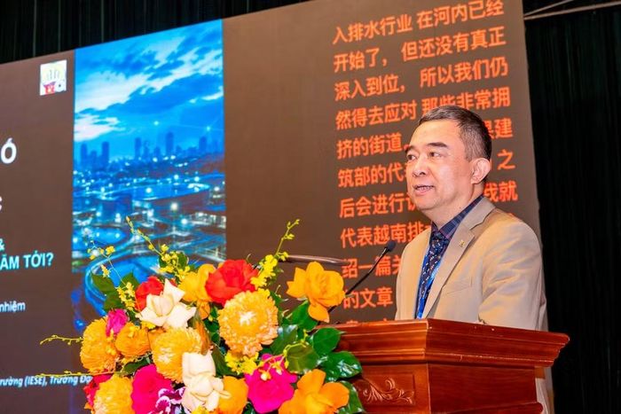 GS, TS Nguyễn Việt Anh, Phó Chủ tịch Hội Cấp Thoát nước Việt Nam phát biểu.