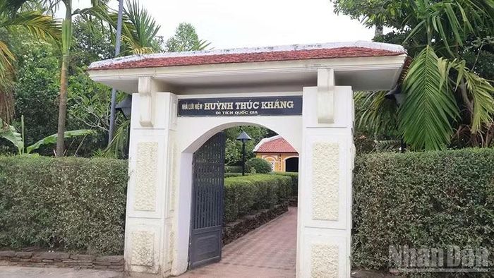 Di tích quốc gia Nhà lưu niệm cụ Huỳnh Thúc Kháng tại xã Thạnh Bình. (Ảnh: AQ)