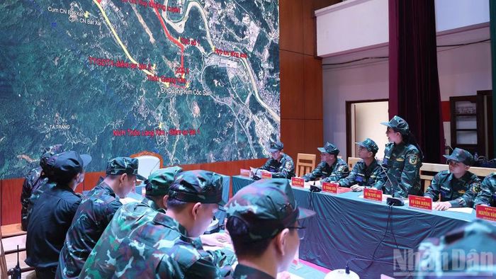 Xã Bát Xát diễn tập phòng thủ dân sự ứng phó lũ ống, lũ quét, ngập lụt năm 2026. (Ảnh: CÔNG HẢI)