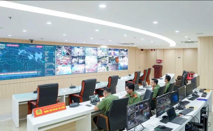 Trong giai đoạn nước rút của 100 ngày đêm, Bộ Công thương tập trung xây dựng phương án Cloud, dữ liệu mở, API và tăng cường giải pháp an toàn thông tin để bảo đảm hệ thống vận hành liên tục, an toàn tuyệt đối. (Ảnh: MAI HUYÊN-MINH KHUYÊN)