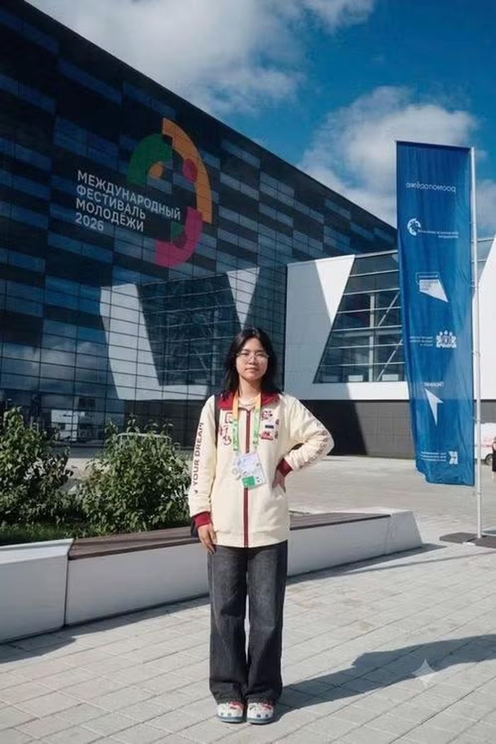 Lê Ngọc Hải Anh, học sinh lớp 11A4 Trường THPT Chuyên Ngoại ngữ (Đại học Quốc gia Hà Nội) lần đầu tham dự WYF-2026. (Ảnh: Tuấn Phong)