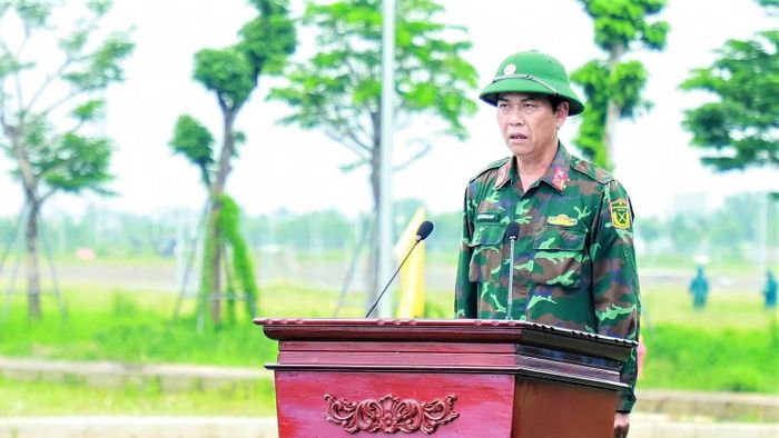 Đại diện Quân khu 4 báo cáo phương án thực binh “Vòm phòng không bền vững”. (Ảnh: DN)