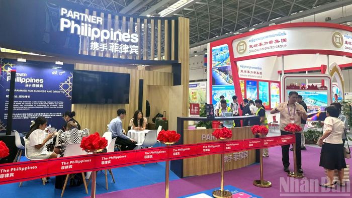 Gian hàng của Philippines nằm cùng khu triển lãm với Campuchia.