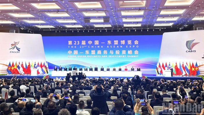 Lãnh đạo Trung Quốc và các nước ASEAN tham dự lễ khai mạc Hội chợ.
