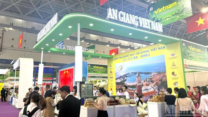 Năm nay, tỉnh An Giang tham gia trưng bày gian hàng với chủ đề "Thành phố đẹp".