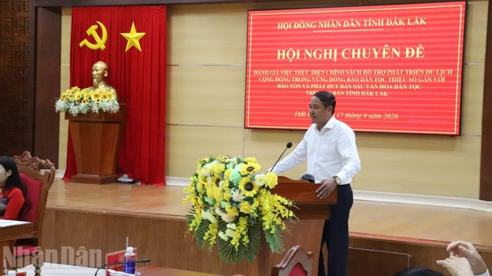 Phó Chủ tịch Ủy ban nhân dân tỉnh Đắk Lắk Y Nhuân Byăh phát biểu tại hội nghị. (Ảnh: CÔNG LÝ)