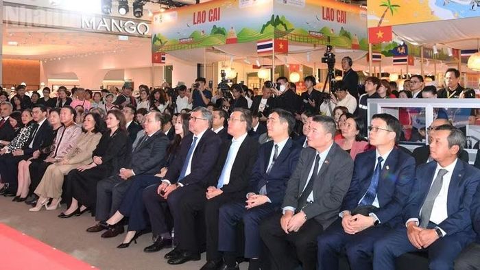 Đông đảo đại biểu tham dự lễ khai mạc Tuần lễ Việt Nam tại Thái Lan 2026. (Ảnh: MINH THẮNG)