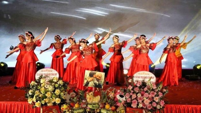 Tiết mục văn nghệ tại chương trình Đêm hội trăng rằm. (Ảnh: DL)