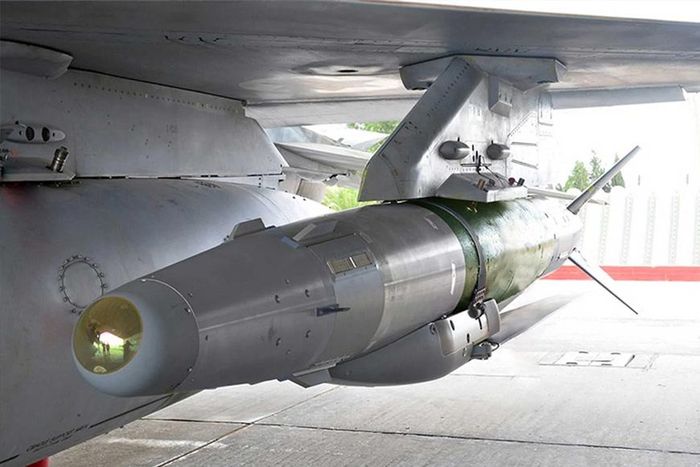  Rafael và Lockheed Martin lần đầu tích hợp bom dẫn đường SPICE 1000 trên máy bay chiến đấu tàng hình F-35I Adir của Israel. Ảnh: Rafael  