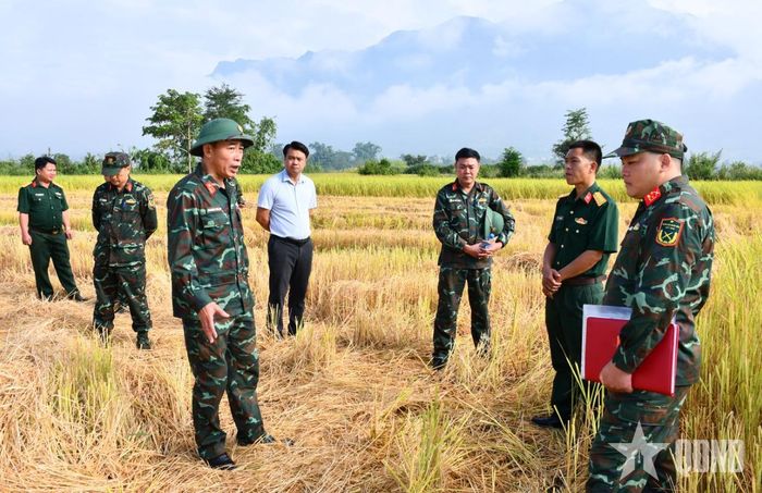  Lãnh đạo Bộ CHQS tỉnh Lai Châu, xã Bình Lư và các cơ quan trực thuộc Bộ CHQS tỉnh khảo sát thực địa phục vụ phần diễn tập thực binh. 