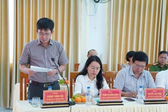 Bí thư Đảng ủy phường Hải Vân Hoàng Thanh Hòa phát biểu tại buổi làm việc.
