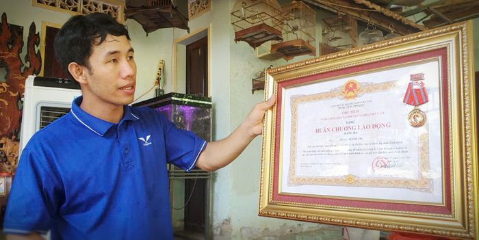  Mô hình khởi nghiệp của anh Tô Vũ Thành Tín (xã Vạn Đức, Gia Lai) nhận Huân chương Lao động hạng ba 