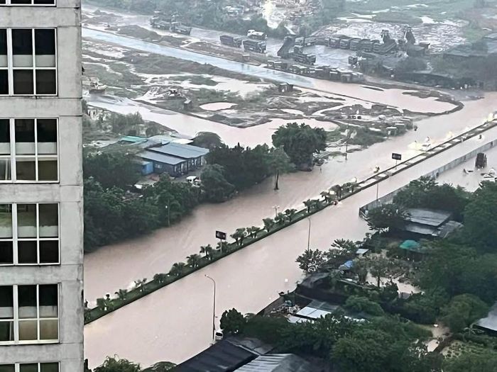 Khu vực Yên Nghĩa, Dương Nội và Hà Đông (Hà Nội) ngập sáng 17-9 do mưa kéo dài 4 ngày chưa tạnh