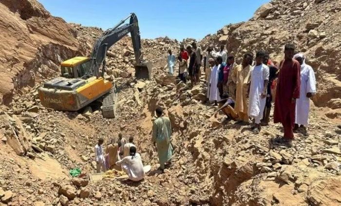 Mỏ vàng ở khu vực Samna, miền Bắc Sudan, bị sập vào tháng 7/2026. Ảnh: ST.