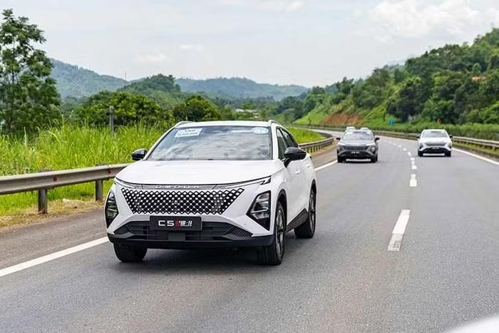OMODA C5 cũng góp mặt ở vị trí thứ 6 với 1.465 xe đăng ký.