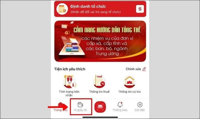 Truy cập mục 'Ví giấy tờ'.