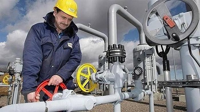 Nhân viên kỹ thuật làm việc tại trạm bơm khí đốt tự nhiên ở Sayda, miền Đông Đức. (Nguồn: AA)