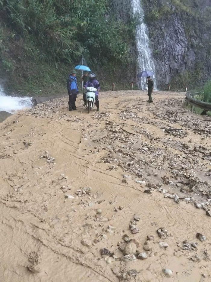 Lào Cai: Kiên quyết sơ tán người dân khỏi khu vực nguy cơ lũ quét, sạt lở. Ảnh: laocai.gov.vn