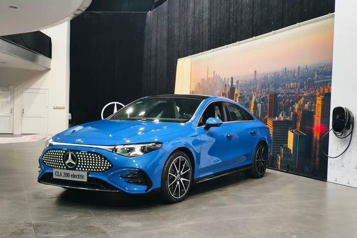 Chiếc xe Mercedes-Benz CLA 200 Electric đầu tiên về đến Việt Nam - Ảnh: Vĩnh Nam