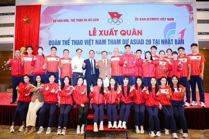 Đội tuyển điền kinh Việt Nam tại Lễ xuất quân Đoàn TTVN dự Asiad 20.