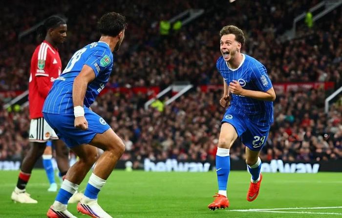 De Cuyper ghi bàn thắng ấn định tỷ số 3-2.
