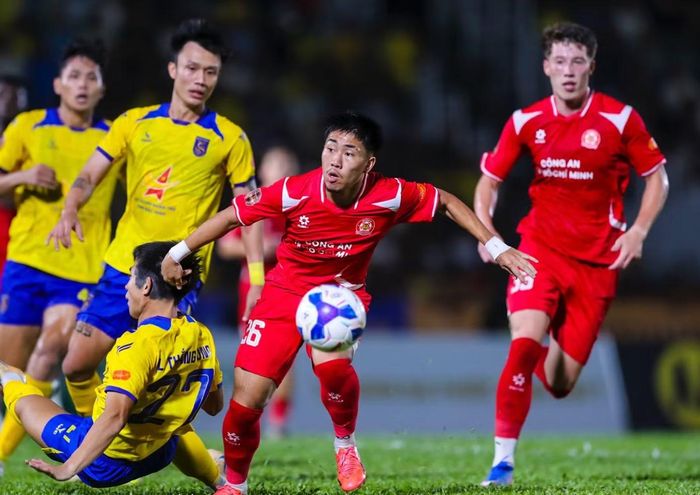 Khoa Ngô từng lỡ hẹn ở ASEAN Cup 2026 do chấn thương.
