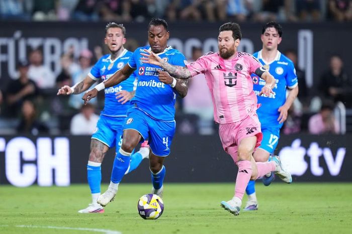 Messi tiếp tục gồng gánh Inter Miami.
