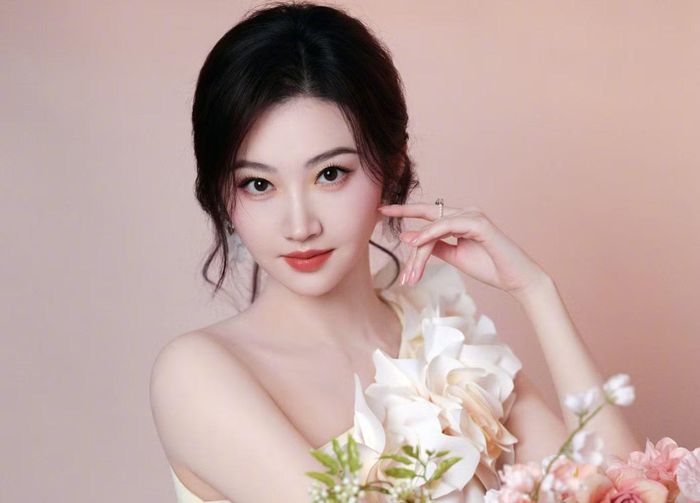 Vướng scandal nhưng Cảnh Điềm tăng hơn 100.000 người theo dõi.