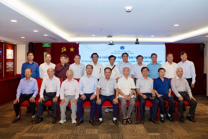 Cuộc họp Ban Chấp hành và tọa đàm chuyên đề của Chi hội Dầu khí TP Hồ Chí Minh diễn ra thành công, tốt đẹp.
