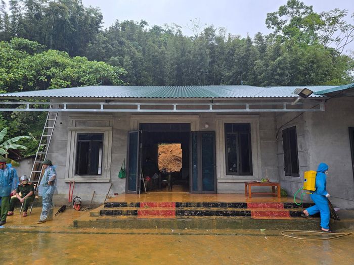 Hiện trường vụ sạt lở đất. Ảnh: Cục Quản lý đê điều và Phòng chống thiên tai.