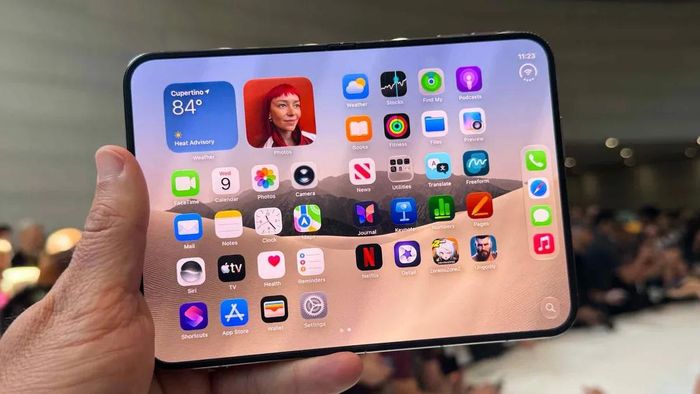 iPhone Duo. Ảnh: Future /Tom's Guide