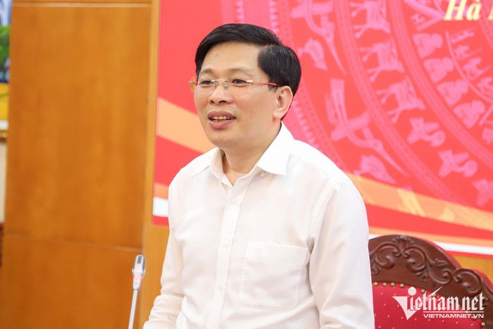 Phó Trưởng Ban Nội chính Trung ương Đặng Văn Dũng thông tin về phiên họp
