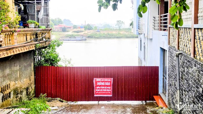 Bến đò Phấn Động, xã Tam Đa, tỉnh Bắc Ninh tạm dừng hoạt động.