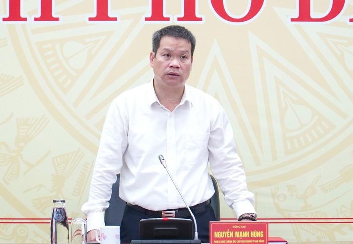 Chủ tịch UBND TP Đà Nẵng Nguyễn Mạnh Hùng tại buổi đối thoại.