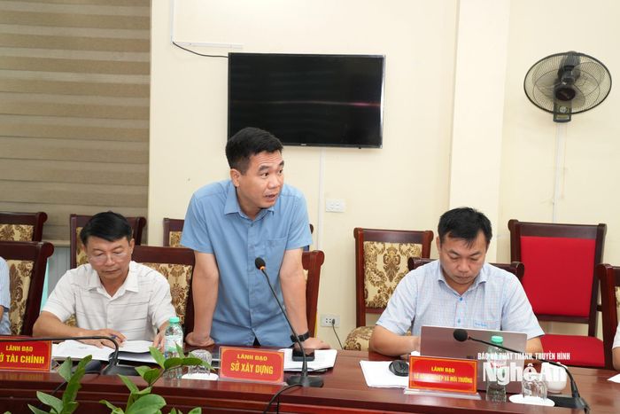 Ông Nguyễn Đình Khang - Phó Giám đốc Sở Xây dựng tham gia ý kiến liên quan đến quy hoạch của dự án. Ảnh: Nguyễn Toàn