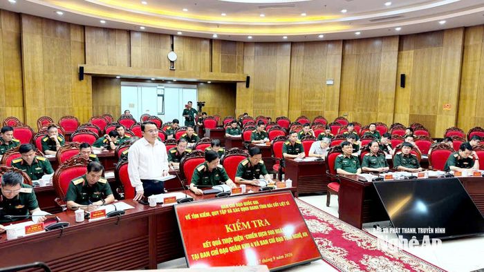 Đồng chí Phùng Thành Vinh - Ủy viên Ban Chấp hành Đảng bộ tỉnh, Phó Chủ tịch UBND tỉnh phát biểu tại buổi làm việc. Ảnh: Cảnh Hồng