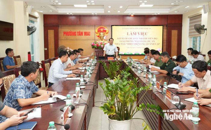 Toàn cảnh buổi làm việc. Ảnh: Nguyễn Toàn