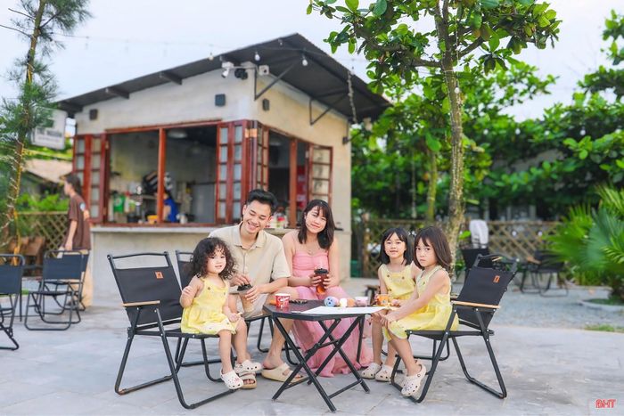 Tại Khu du lịch Thiên Cầm, các dịch vụ đi kèm xuất hiện ngày càng nhiều nhằm nâng cao trải nghiệm của du khách.