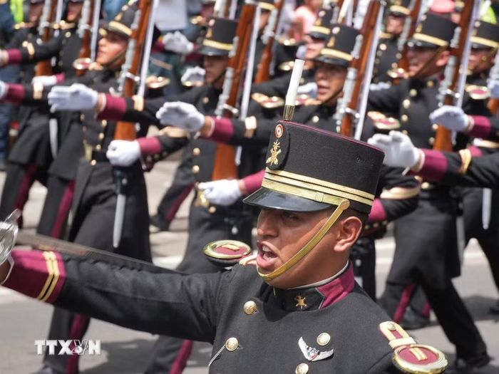 Đội quân nhạc cùng tiếng trống rộn rã tiếp thêm khí thế tự hào cho buổi lễ. (Ảnh: Phi Hùng/TTXVN)