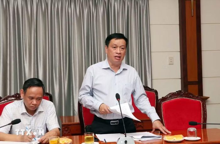 Ông Nguyễn Anh Tuấn, Phó Viện trưởng Viện Kiểm sát Nhân dân Thành phố Hồ Chí Minh góp ý Luật Luật sư (sửa đổi). (Ảnh: Xuân Khu/TTXVN)
