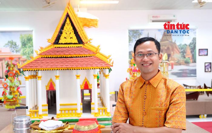 TS. Sơn Cao Thắng, Phó trưởng Khoa Ngôn ngữ - Văn hóa - Nghệ thuật Khmer Nam Bộ, Trường Ngôn ngữ - Văn hóa - Nghệ thuật Khmer Nam Bộ và Nhân văn (Đại học Trà Vinh).
