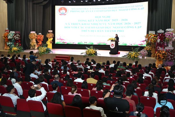 Toàn cảnh hội nghị.