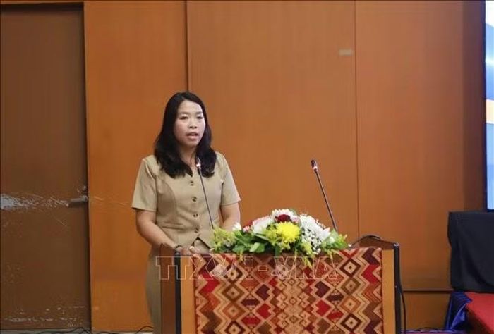 Giám đốc Bệnh viện quốc tế La Vie Nguyễn Thị Thu Huyền phát biểu khai mạc sự kiện. Ảnh: Xuân Tú/PV TTXVN tại Lào